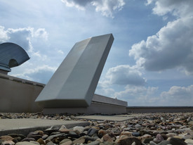 Foto Wellhöfer FlachdachAusstieg: Einhandbedienung, beidseitige Verriegelung, integrierte Hinterlüftung, umlaufendes Wetterschutzprofil.